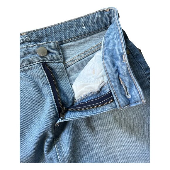 Womens Denim Jean Mini Skirt Frayed Raw Hem Light Wash Front Back Pockets Size 4 - Picture 3 of 8
